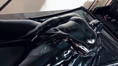 Latex slut solo anal masturbation - nvdvid.com