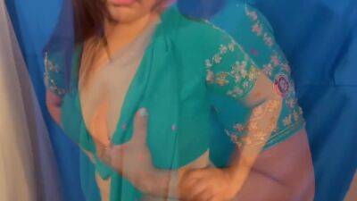 Late On The Rent Anal! Hot Desi Caught By Landlord In Her Green Saree X - upornia.com - India