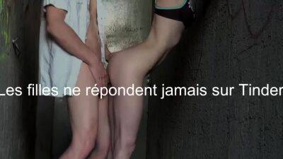 Sexe anal dans un vrai lieu public - drtuber.com - France