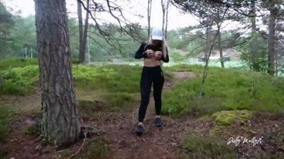 Dirty Molly enjoying anal sex in the forest - sunporno.com