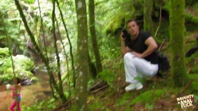 Meeting A Sexy Brunette In The Forest Makes The Guy Motivated For Outdoor Anal Sex - upornia.com