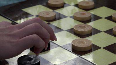 Checkers game ends for two teens with anal at friend's place - drtuber.com