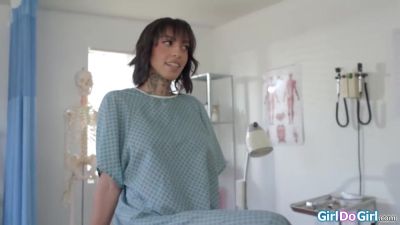 Doctor performs anal fist examination on busty ebony client - hotmovs.com