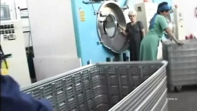 Manuel Ferrara - Titty Fucking - Busty Factory Worker Gets Crazy Anal Sex with Manuel Ferrara - xxxfiles.com - Britain