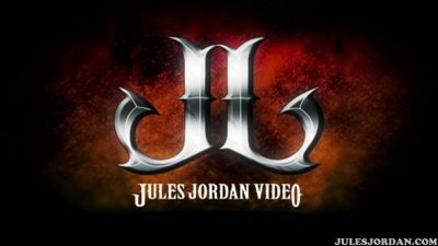 Velicity Von First Anal Penetration - Exclusive Scene - JulesJordan - hotmovs.com