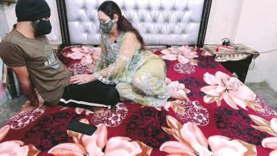 Desi India - First Time Step Mom Anal Doggystyle - Desi Indian Homemade Sex - porntry.com - India - Japan - Pakistan